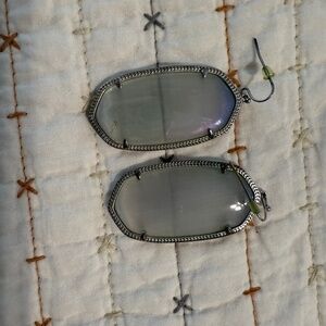 Beautiful smoky quartz Kendra Scott earrings